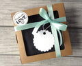 Geschenkbox aus Kraftpapier mit Fenster für Shirts und Bodys von Smartbabies