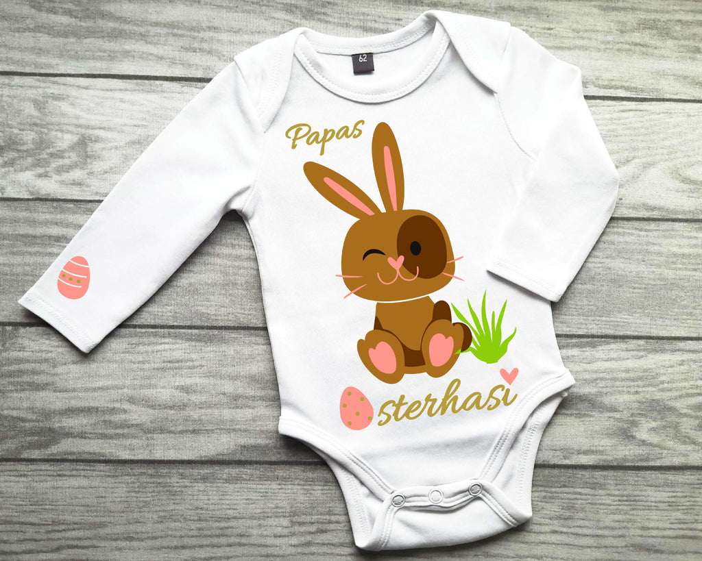 weißes Babybody mit Osterhase für Ostern in hellbraun und rosa Eier, mit gold metallic Effekt, Papas Osterhasi