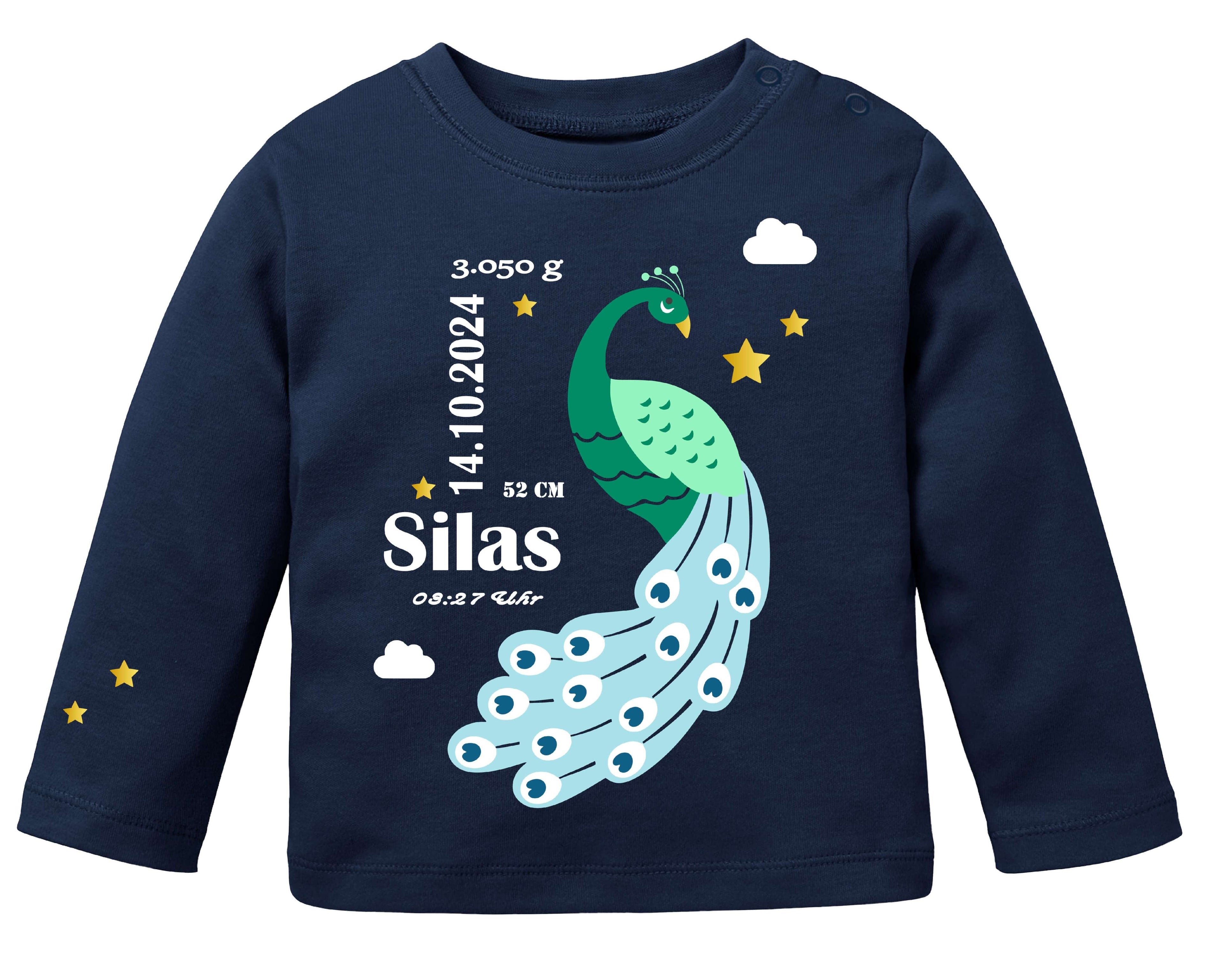 dunkelblaues Babyshirt bedruckt mit Pfau in petrol-mint, gold metallic Effekt und persönlichen Geburtsdaten, zur Geburt und für Zwillinge
