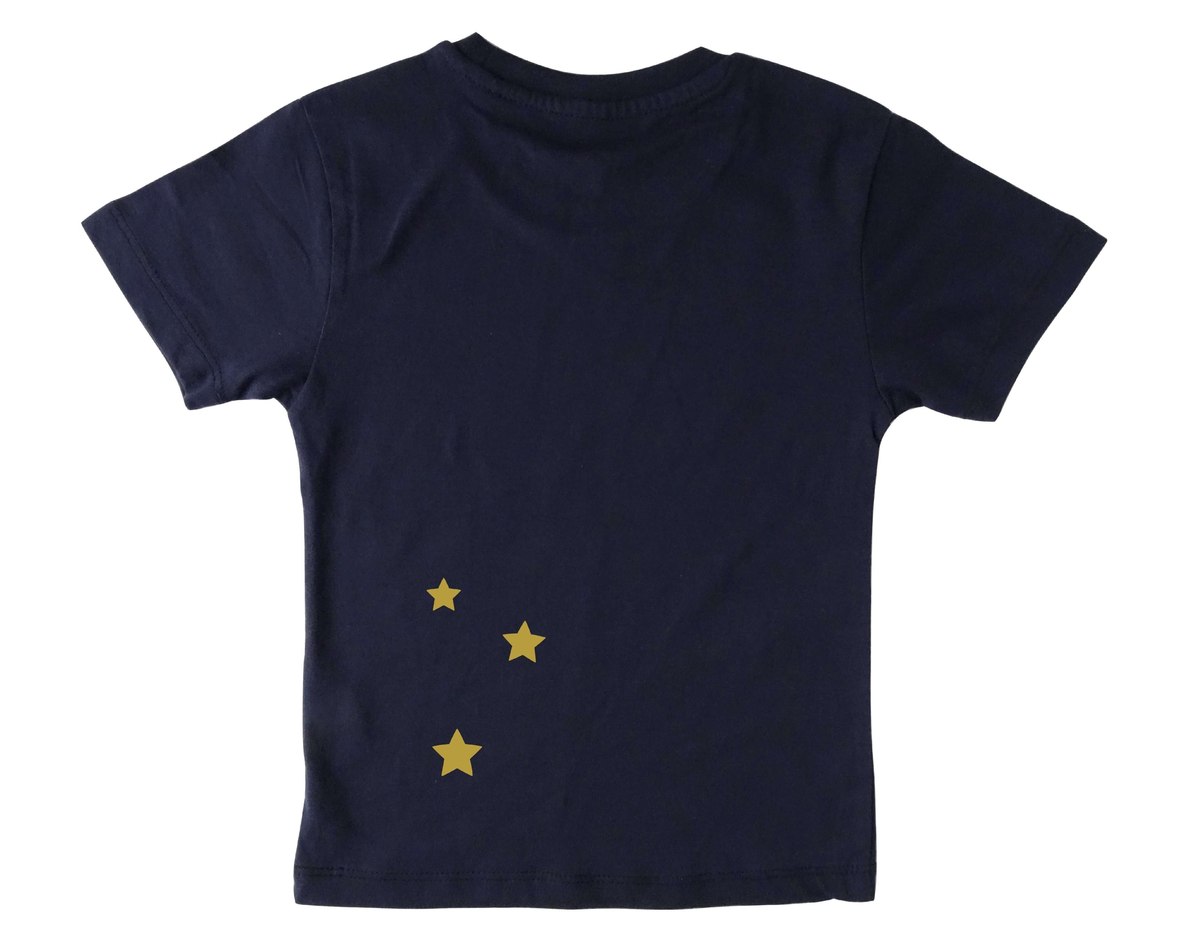 Rückseite mit Sternen von navi Geburtstagsshirt Einhorn mit Name, Zahl und gold metallic Effekt mit kurzem Ärmeln