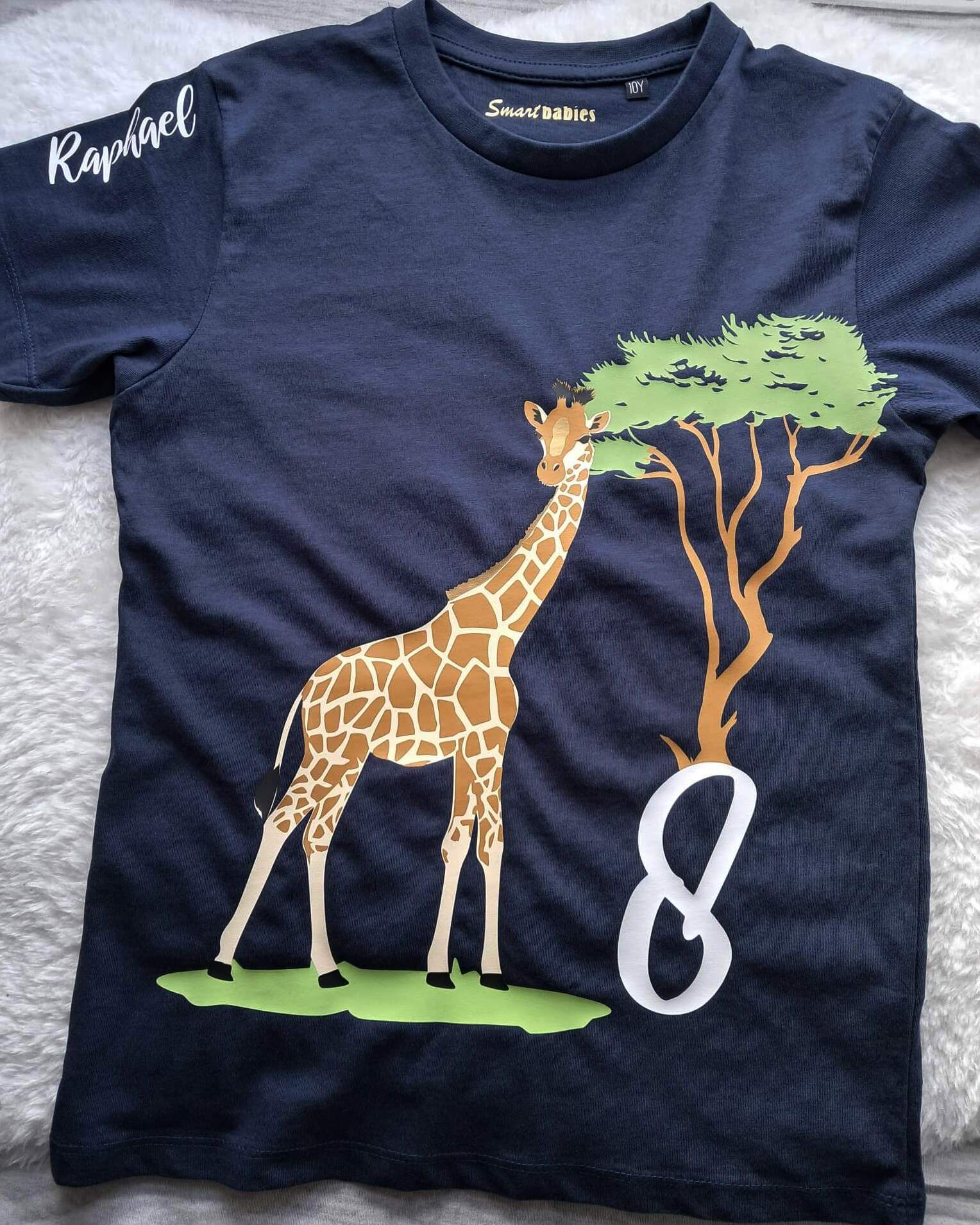 navi Geburtstagsshirt Giraffe in Savanne für Kinder mit Name und Zahl