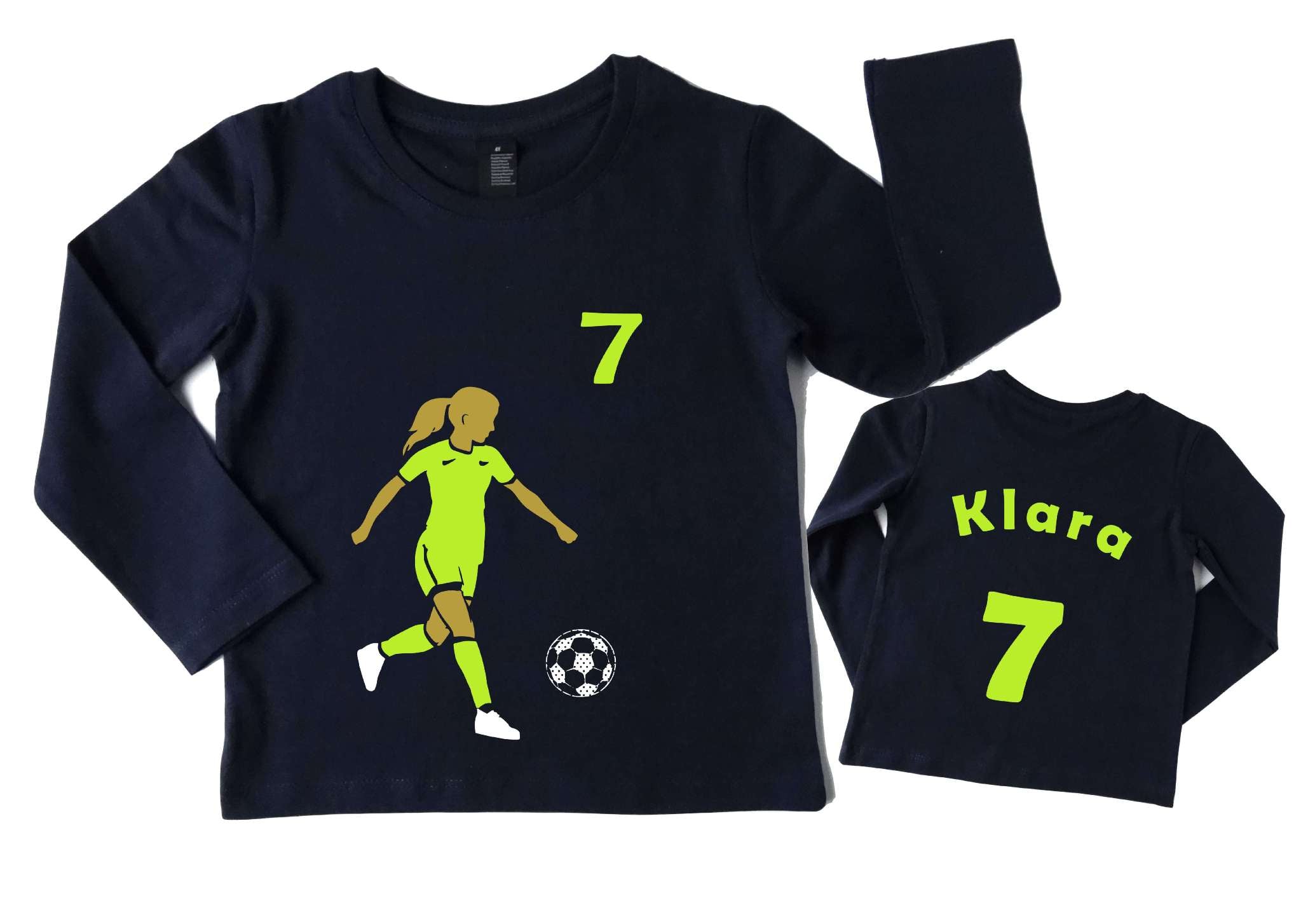 Geburtstagsshirt für coole Fußball Mädchen mit gold metallic Effekt, mit Fußballerin Name und Zahl Trikot Rückseite, hellgrünes Trikot