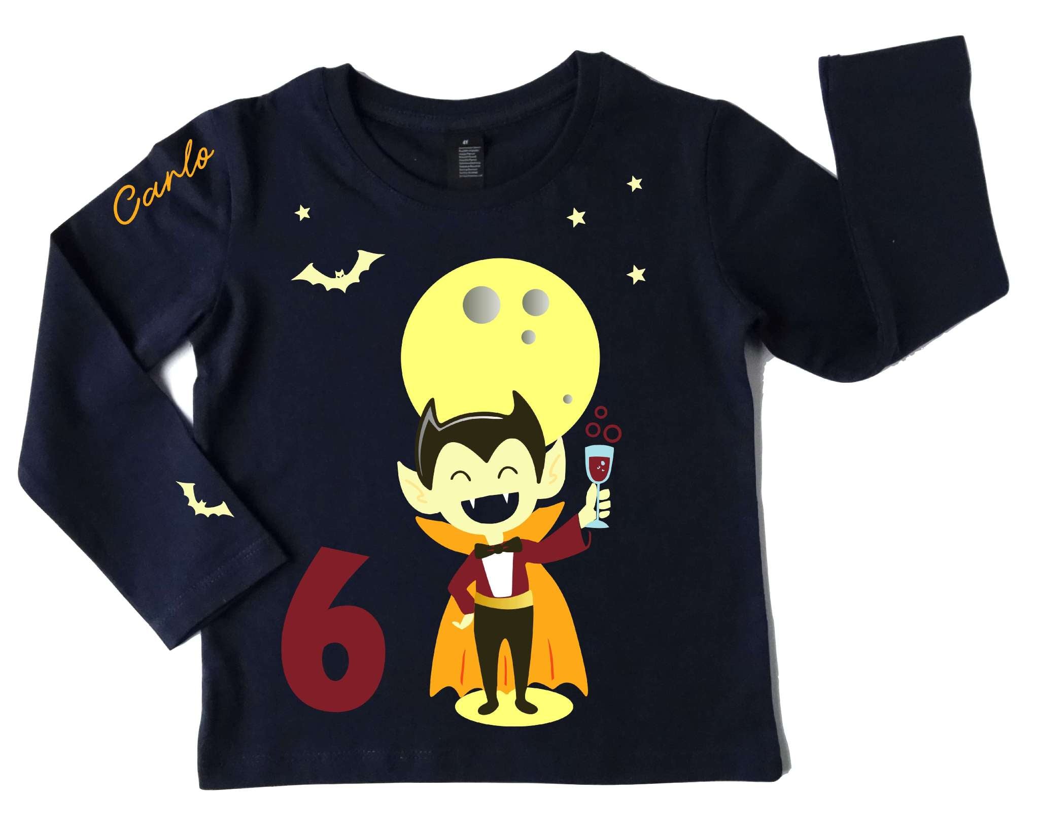 süß gruseliges Kinder Halloween Shirt mit Vampir und Leuchteffekt für Kinder, mit Name und Zahl für Geburtstag, oranger Umhang