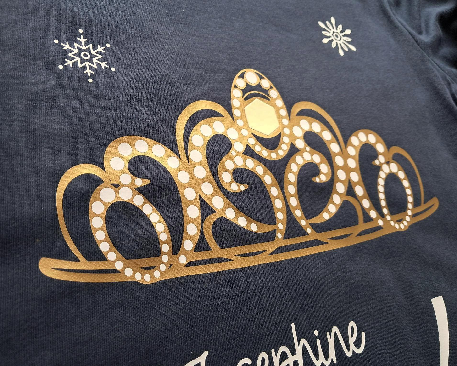 nahe Detailansicht Geburtstagsshirt Diadem Eisprinzessin für Mädchen mit Name und Zahl