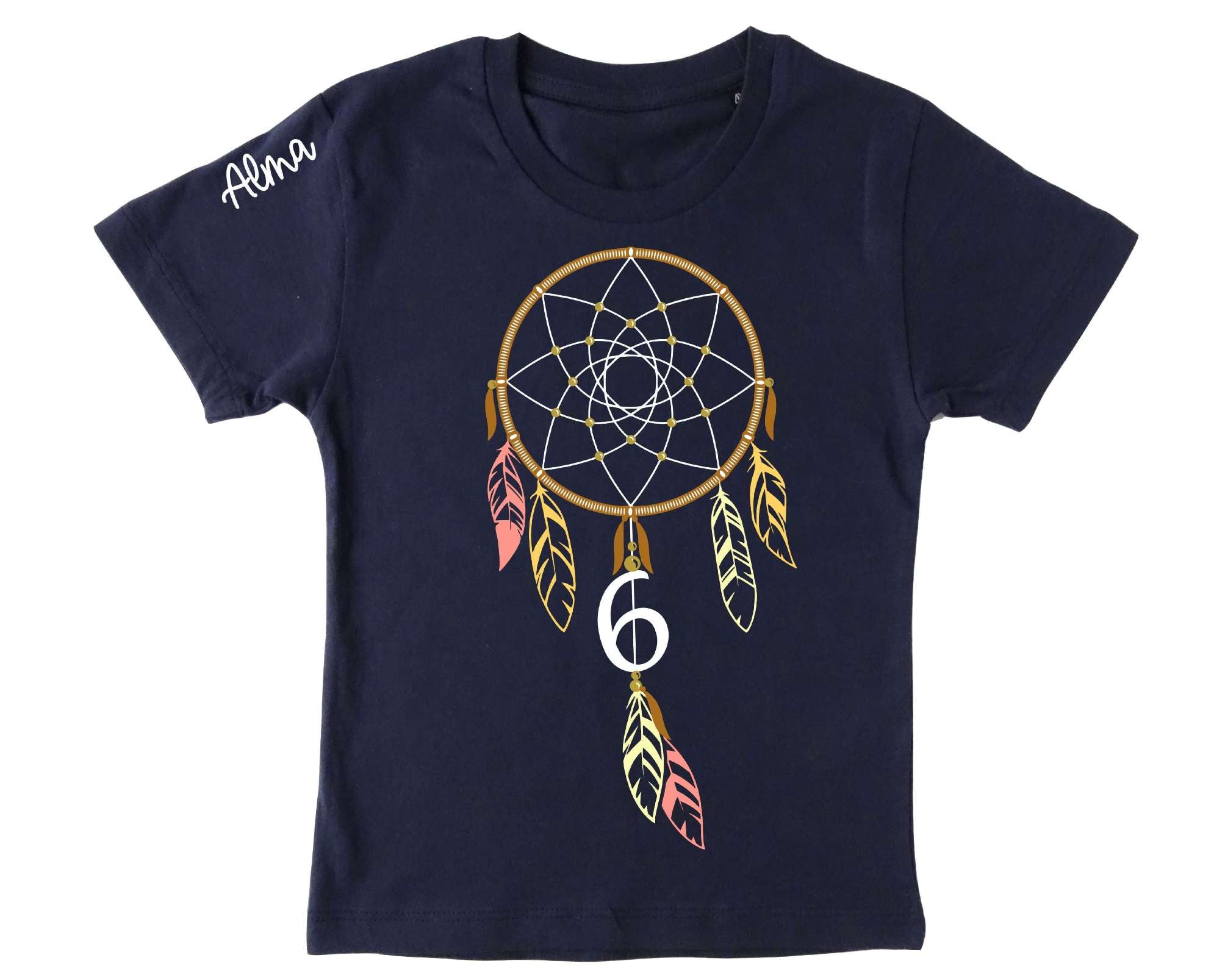 navi Kinder-Geburtstagsshirt im Boho-Stil mit Traumfänger in braun-rosa bedruckt, Name und Zahl und kurzen Ärmeln