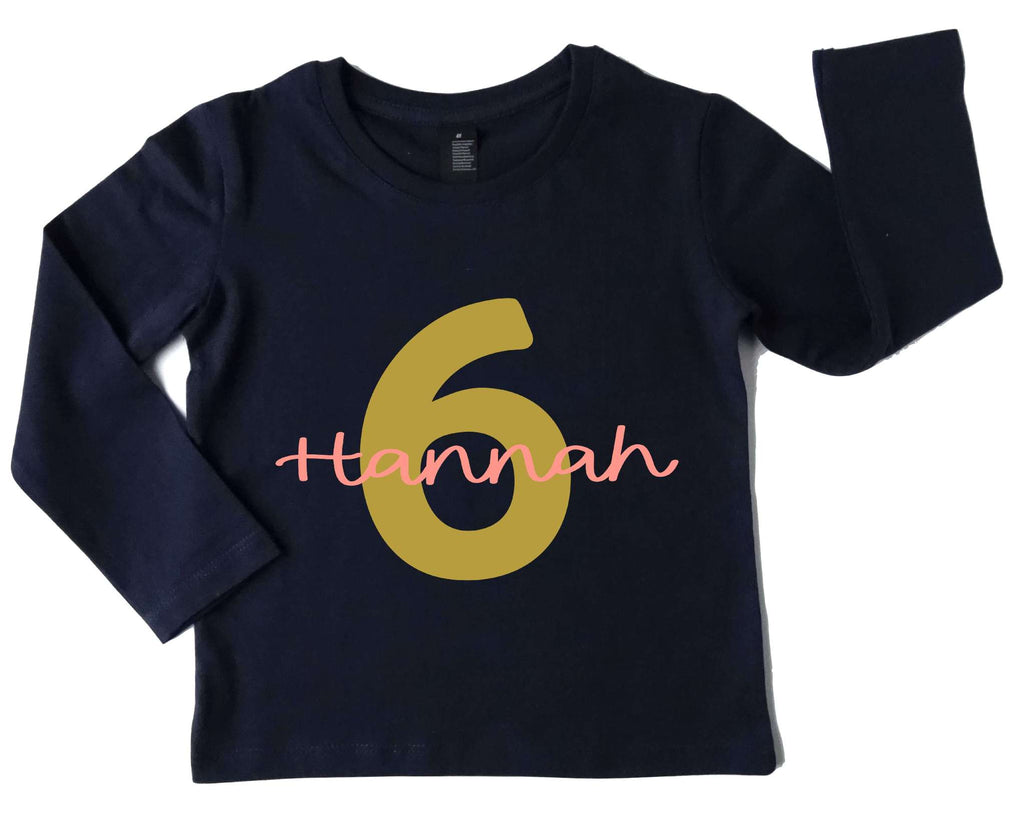 navi Langarmshirt für Kinder Geburtstag mit großer goldener Ziffer und Name und Handlettering Schrift rosa personalisierbar