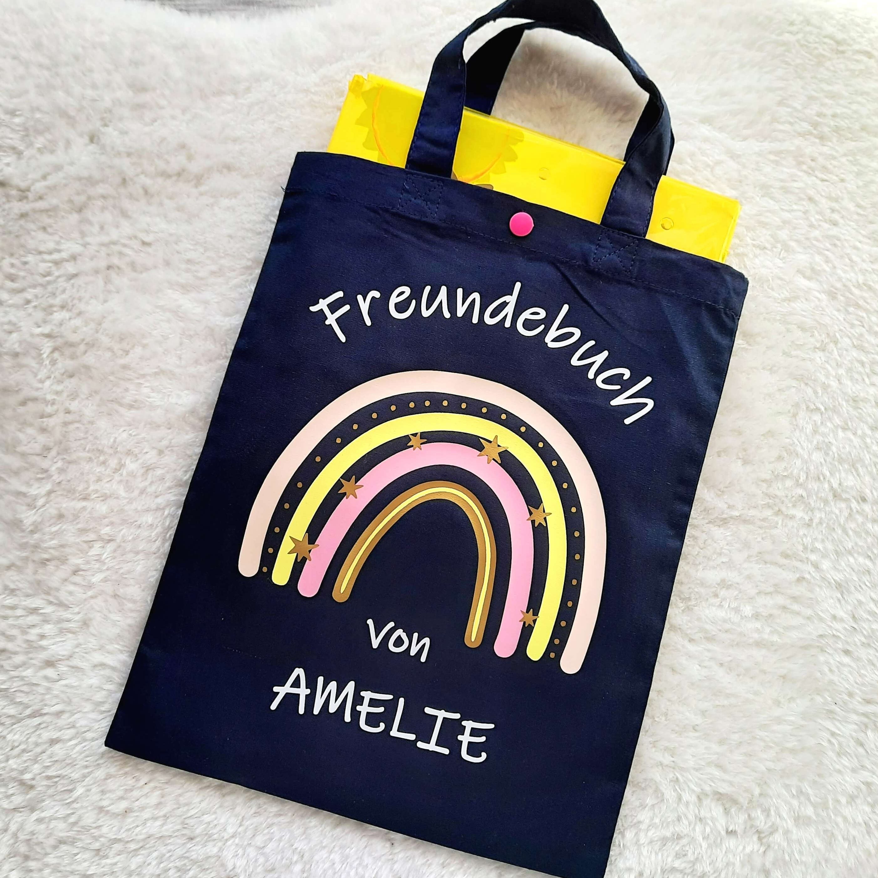 Freundebuchtasche für Kinder mit Regenbogen und Name bedruckt, aus Baumwolle mit Druckknopf