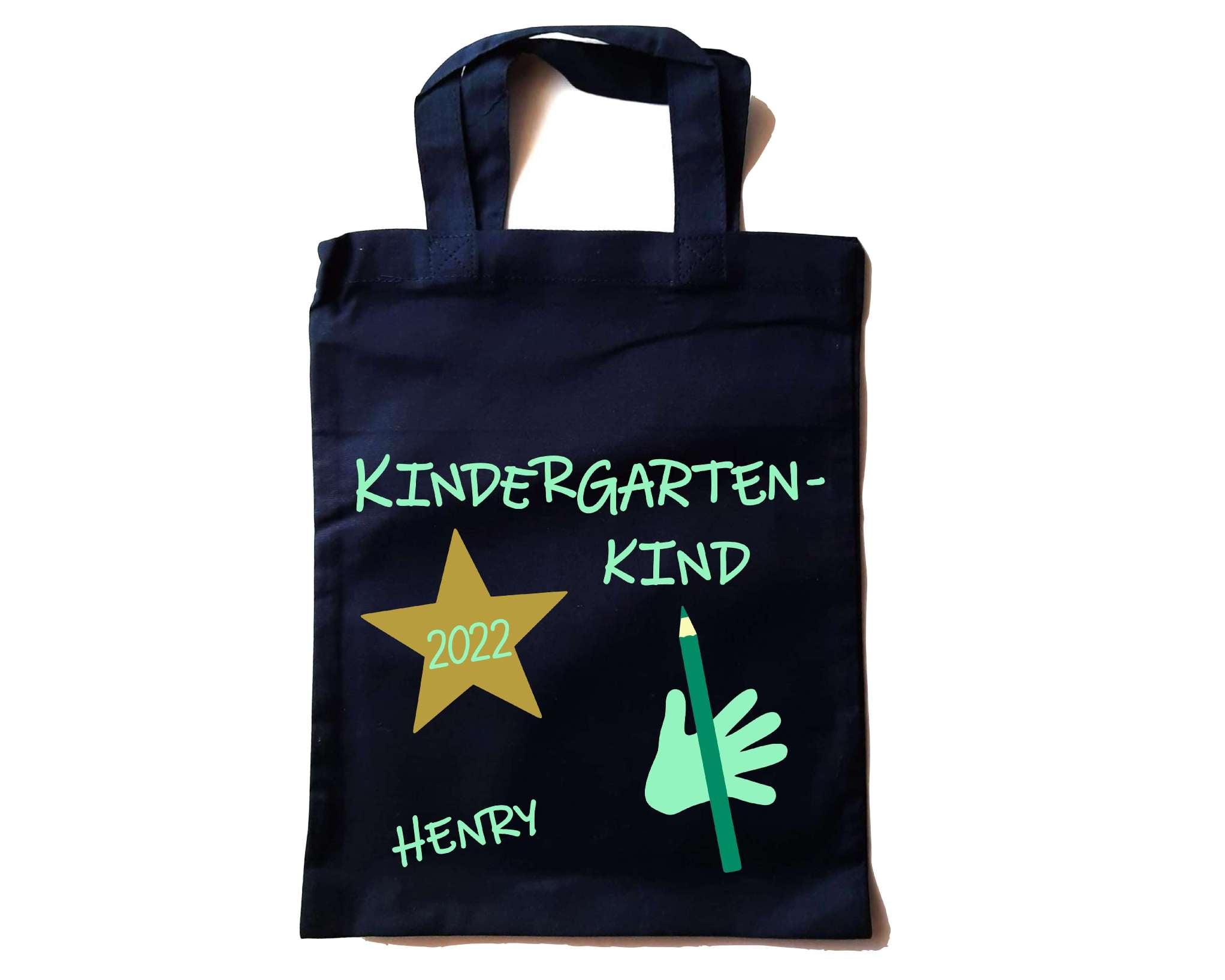 kleine navy farbene Tasche in Apotheker-Größe bedruckt mit Kindergartenkind und Name in mint für KITA-Anfang 