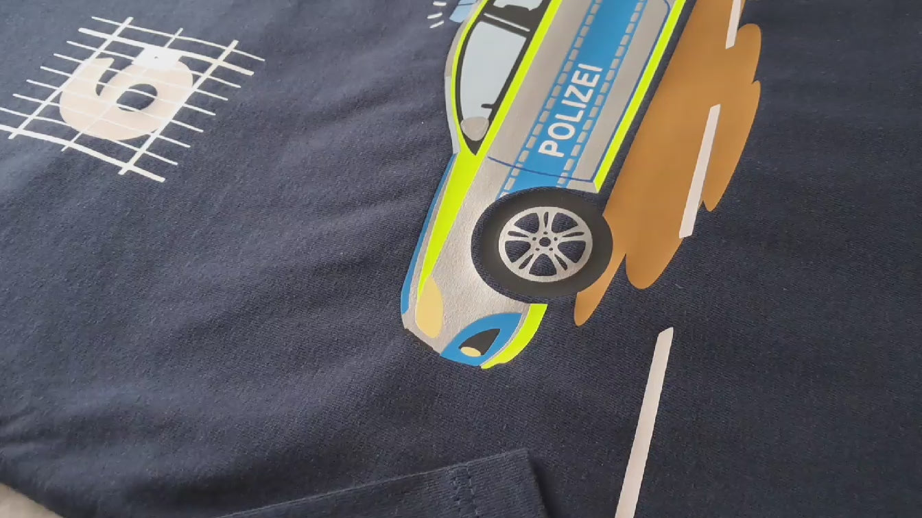 Kurzvideo Geburtstagshirt Polzei mit Name und Zahl für Kinder